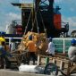 Aktivitas bongkar muat di Pelabuhan Taman Bunga. (Foto : rk/KepriHeadline.id)