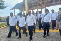 Wakil Menteri ATR/BPN Raja Juli Antoni tinjau Coastal Area yang merupakan salah satu lokasi pertemuan GTRA 2023, Rabu (8/2/2023). (Foto : rk/KepriHeadline.id)