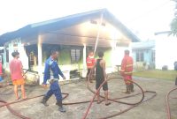Satu unit rumah di Parit Benut terbakar, Kamis (23/2/2023). (Foto: Kepriheadline.id)