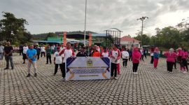 PT Timah Tbk Bersama Warga Desa Gemuruh Gotong Royong Bersama. Foto: Dokumen PT Timah.
