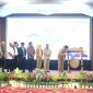 Wakil Bupati Karimun memukul gong tanda dimulainya Musrembang Kabupaten Karimun tahun 2023. Foto: kepriheadline.id