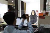 Layanan khusus pembuatan paspor haji kepada CJH Karimun oleh Kantor Imigrasi Kelas II Tanjungbalai Karimun. (Foto: Istimewa/kepriheadline.id)
