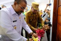 Bupati Karimun Dr. H. Aunur Rafiq, S.Sos., M.Si., Bersama Wakil Bupati Karimun H. Anwar Hasyim, M.Si., Menghadiri dan Meresmikan Hotel Tanjung Gelam, Hotel yang dikelola oleh Badan Usaha Pelabuhan (BUP) selaku Badan Usaha Milik Daerah (BUMD) Karimun, Senin (16/01/23). (FOTO: Humas Pemkab Karimun)