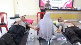 Personil Polres Karimun ikut Donor Darah dalam rangka HUT ke-18 Polda Kepri
