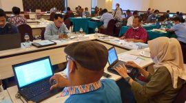 Kegiatan UKW gratis yang difasilitasi Dewan Pers dan dilaksanakan oleh UPN Veteran Yogyakarta di Batam, 22-23 Maret 2022. (Foto: UPN Veteran)