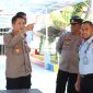Kapolres Karimun AKBP Ryky W. Muharam ditemani Kepala Rutan Kelas II B Tanjungbalai Karimun meninjau kondisi Rutan Karimun, Senin (6/3/2023). (FOTO: Humas Polres Karimun)