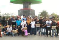 Aksi galang dana dilakukan sejumlah Ormas dan OKP di Kabupaten Karimun untuk korban bencana alam longsor di Serasan. (FOTO: IST/KEPRIHEADLINE.ID)