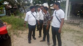 Proses penangkapan terhadap pelaku Andi Tato di Kelurahan Sei Raya, Senin (13/3/2023). (Foto : dok polisi)