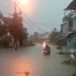 Tangkapan layar video warga yang merekam kondisi banjir di kawasan Pelipit. (Foto: ist/kepriheadline.id)