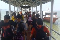Arus mudik di Pelabuhan Domestik Karimun mulai terpantau ramai, Sabtu (15/4/2023) pagi.  (Foto: Kepriheadline.id)