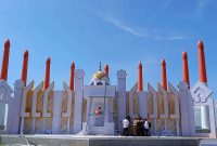 Proses pembangunan Astaka STQH ke-X Provinsi Kepri di Coastal Area. (Foto: Kepeiheadline.id)