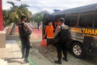 Polisi melakukan penahanan terhadap BM (46) Mantan Kepala Desa Parit atas dugaan Korupsi DD dan ADD di Rutan Karimun. (Foto: istimewa/dokumen polisi)