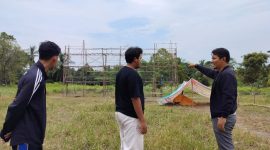 Tim Dispar Karimun meninjau persiapan penilaian menjelang pelaksanaan Festival Lampu Colok dan Lampu Hias di Kabupaten Karimun. (Foto: Kepriheadline.id)