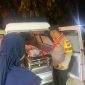 Polisi mengevakuasi mayat laki-laki yang ditemukan di Pondok Kawasan Badang Perkasa. (Foto: Ist/kepriheadline.id)