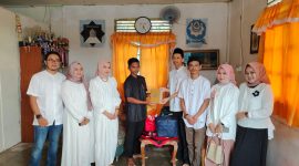 HIPMI Karimun serahkan bantuan santunan dan Al-Quran ke Ponpes Hidayatullah. (FOTO: Istimewa)