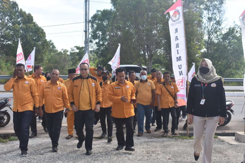 Partai Hanura dipimpin Ady Hermawan mendaftarkan Bakal Calon Legislatif ke KPU Kabupaten Karimun. (Foto: Humas KPU)