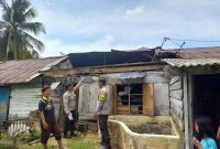 Belasan rumah di Kelurahan Timur dan Baran Barat diterjang angin puting beliung, Jumat (19/5/2023) dinihari. (Foto: Kepriheadline.id)