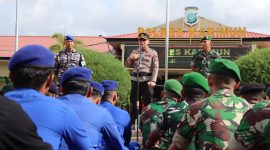 Jajaran Kepolisian Resor Karimun menggelar Apel Gelar Pasukan Pencegahan Kebakaran Hutan dan Lahan di Kabupaten Karimun, Kamis (4/5/2023). (Foto: Humas Polres Karimun)
