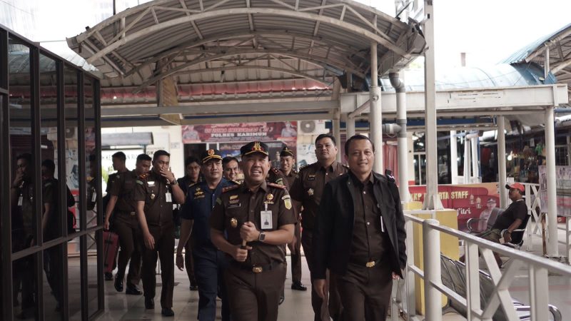 Kajati Kepri Rudi Margono berkunjung ke Kabupaten Karimun, Selasa (9/5/2023). (Foto: Istimewa)