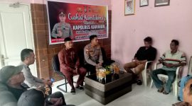 Kapolsek Meral AKP Brasta Pratama Putra sambangi Kelurahan Pasir Panjang, Jumat (19/5/2023). (Foto: Istimewa)