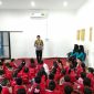 Ratusan Siswa-Siswi TK Swasta 05 Cahaya Kunjungi Satlantas Polres Karimun dalam program Polsanak, Kamis (25/5/2023). (Foto: Istimewa)