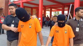 Dua pelaku penyeludupan PMI Non Prosedural yang diamankan Satreskrim Polres Karimun baru-baru ini. Foto: Kepriheadline.id