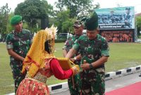Pangdam I Bukit Barisan Mayjen TNI Achmad Daniel Chardin disambut di Makodim 0317/Tbk. (Foto: cr1/kepriheadline.id)
