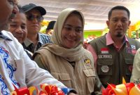 Bupati Karimun Aunur Rafiq meresmikan Rumah Singgah Bahagia di Kelurahan Sei Lakam Barat. Foto: Istimewa