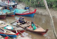 Kamarudin, Nelayan Desa Sawang, Kabupaten Karimun penerima bantuan PUMK PT Timah Tbk. Foto: Istimewa