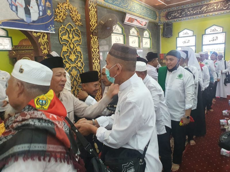 Penyambutan jemaah haji Kabupaten Karimun di Masjid Baitul Karimun. Foto: Istimewa