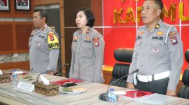 Polres Karimun menggelar Latpraops Patuh Seligi 2023 dipimpin Wakapolres Karimun Kompol Petra Tumengkol. Foto: Istimewa