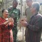Mazlan didampingi Mardiah saat dijumpai di rumahnya. Foto: Istimewa