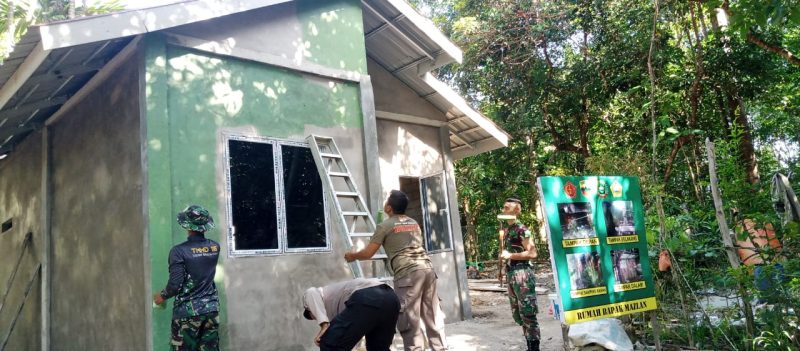 Satgas TMMD merampungkan pengerjaan Program RTLH di Kecamatan Buru. Foto: Istimewa