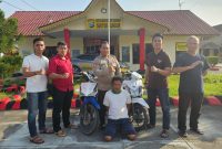Jajaran Polsek Kundur menangkap Pasutri yang lakukan pencurian kendaraan bermotor. Foto: Istimewa
