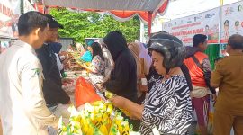 Masyarakat Antusias Berburu Sembako di Pasar Murah ditaja Dinas Ketahanan Pangan, Pertanian dan Kesehatan Hewan Provinsi Kepulauan Riau. Foto: rr/kepriheadline.id