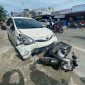 Tabrakan antara mobil avanza dan motor scoopy di wilayah Jalan A Yani Kolong. Foto: istimewa