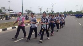 Lomba gerak jalan di Karimun. Foto: Facebook Karimun Corner