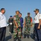 Danrem meninjau Bandara RHA Karimun untuk mengecek kesiapan kedatangan Presiden RI Joko Widodo. Foto: Kepriheadline.id