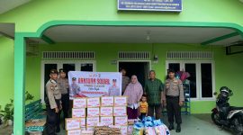Jajajran Polres Karimun serahkan bantuan sosial ke Panti Asuhan di wilayah Kabupaten Karimun dalam rangka HUT ke-78. Foto: Istimewa