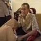 Isak tangis menyambut kepulangan Muhammad Sani (73), setelah 10 tahun hilang kontak. Foto: Istimewa
