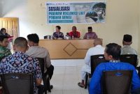 Kegiatan sosialisasi dilaksanakan oleh PT Timah terkait rencana pemasangan penahan abrasi di Pantai Sawang. Foto: Istimewa