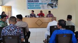 Kegiatan sosialisasi dilaksanakan oleh PT Timah terkait rencana pemasangan penahan abrasi di Pantai Sawang. Foto: Istimewa