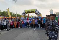 Belasan ribu masyarakat Karimun mempadati kegiatan Fun Walk 2023. Foto: ricky robian/kepriheadline.id 