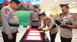 Kapolda Kepri pimpin sertijab Kapolres Karimun di Polda Kepri. Foto: Humas