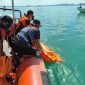 Proses evakuasi jenazah Agusti di Perairan Pulau Perasi Kecil. Foto: Istimewa