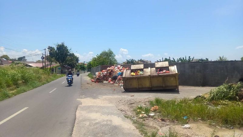Kondisi tempat pembuangan sampah di kawasan Bukit Tiung Kelurahan Tanjungbalai. Foto: Rr/KepriHeadline.id