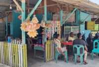 Kedai makan milik Nor Asikin di Desa Sawang yang semakin berkembang dengan bantuan Program PUMK PT TIMAH Tbk. Foto: Ist