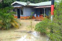 Kondisi salah satu rumah warga yang terdampak banjir di Kelurahan Darussalam. Foto: KepriHeadline.id