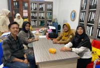 Tim Infolokerkarimun melakukan kunjungan ke Disnaker Karimun. Foto: Istimewa
