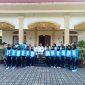 Sekretaris Daerah Muhd Firmansyah melepas keberangkatan 12 atlet voli pitri ke Kejurda Pelajar di Batam. Foto: istimewa